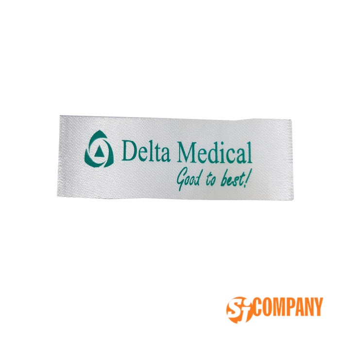 Этикетка сатиновая c логотипом компании Delta Medical